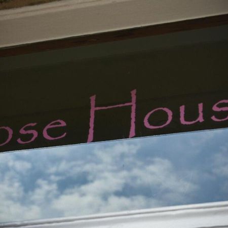 הוילה אלנוויק Rose House מראה חיצוני תמונה