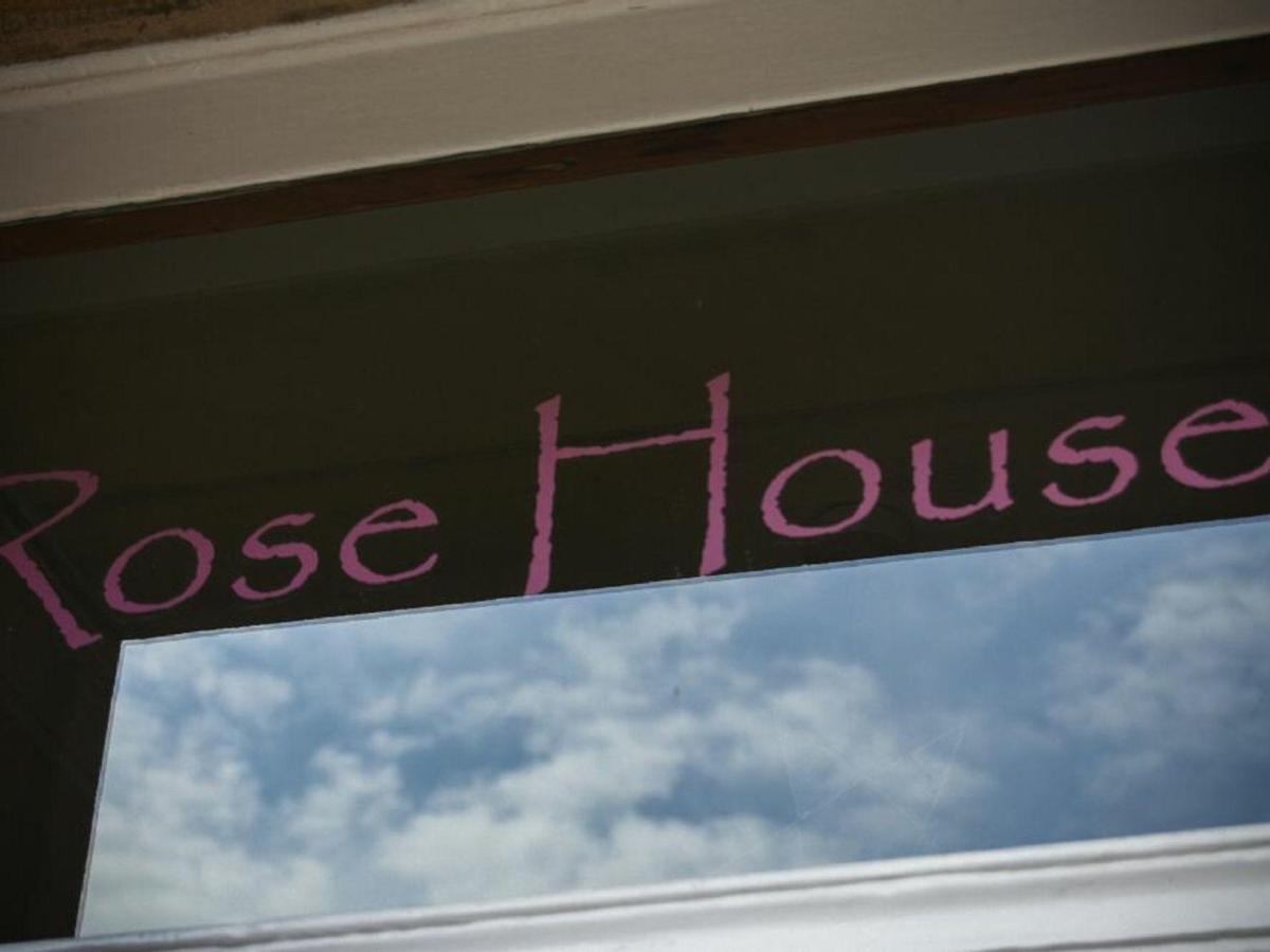 הוילה אלנוויק Rose House מראה חיצוני תמונה